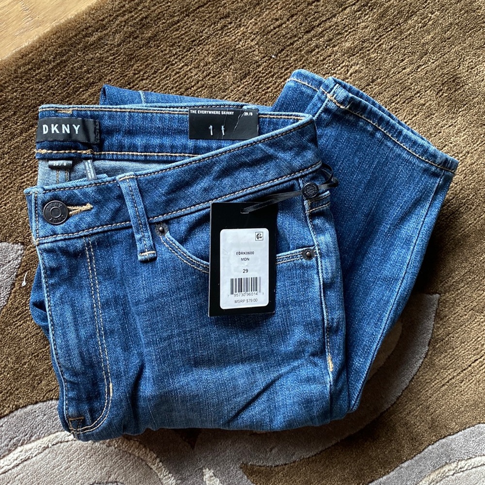 DKNY The Everywhere Skinny Jean